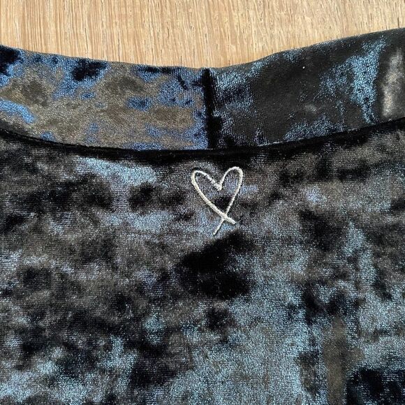 Victoria's Secret Intimates Sleepwear Black Velvet Open Kimono Cardigan (Size L) - Picture 6 of 9